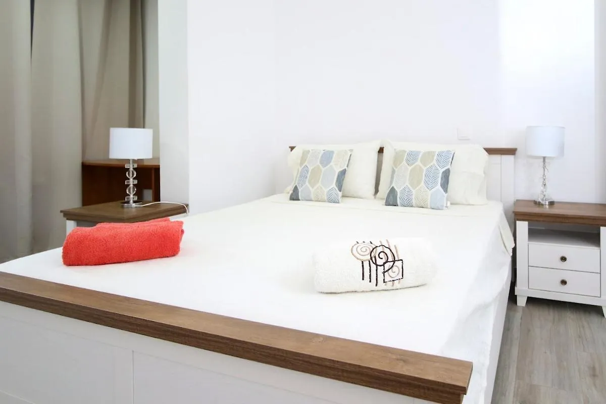 Cozy 2 Bdr Apartment Near Murdeira Beach Lcgr Palha Verde