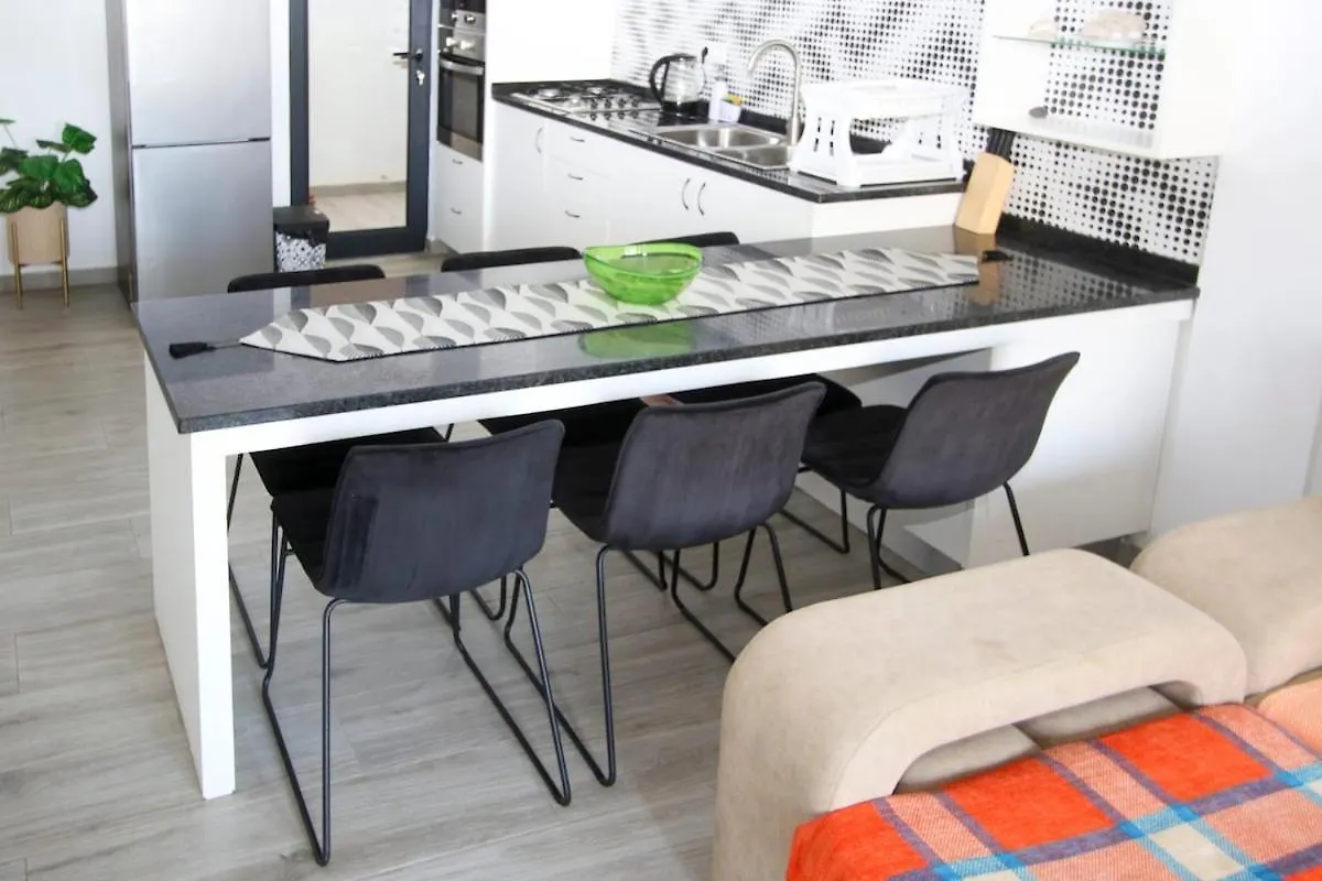 Cozy 2 Bdr Apartment Near Murdeira Beach Lcgr Palha Verde