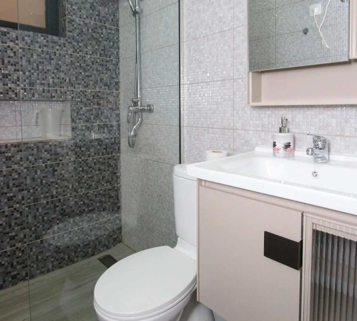 Cozy 2 Bdr Apartment Near Murdeira Beach Lcgr Palha Verde